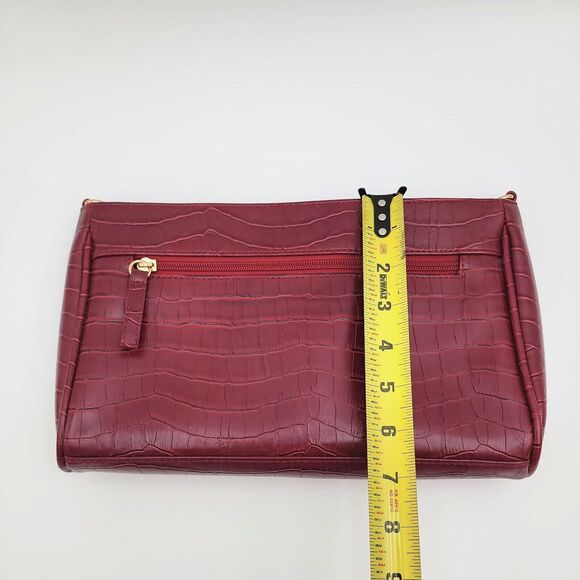 Red Clutch MATCHING SET Faux Leather Alligator Gold Hardware w/ Coin Purse EUC - Picture 8 of 13